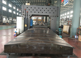 液壓機(jī)廠家車(chē)間展示