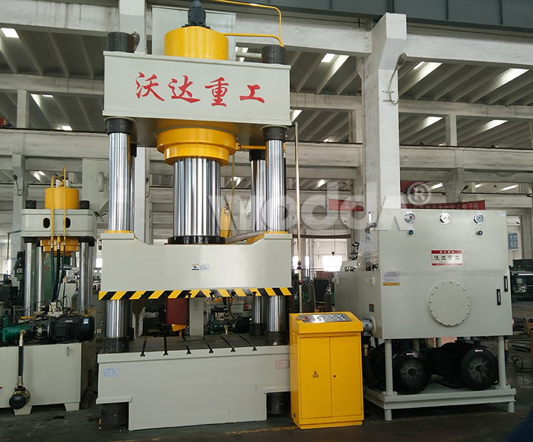 800噸三梁四柱液壓機(jī)多少錢(qián)？