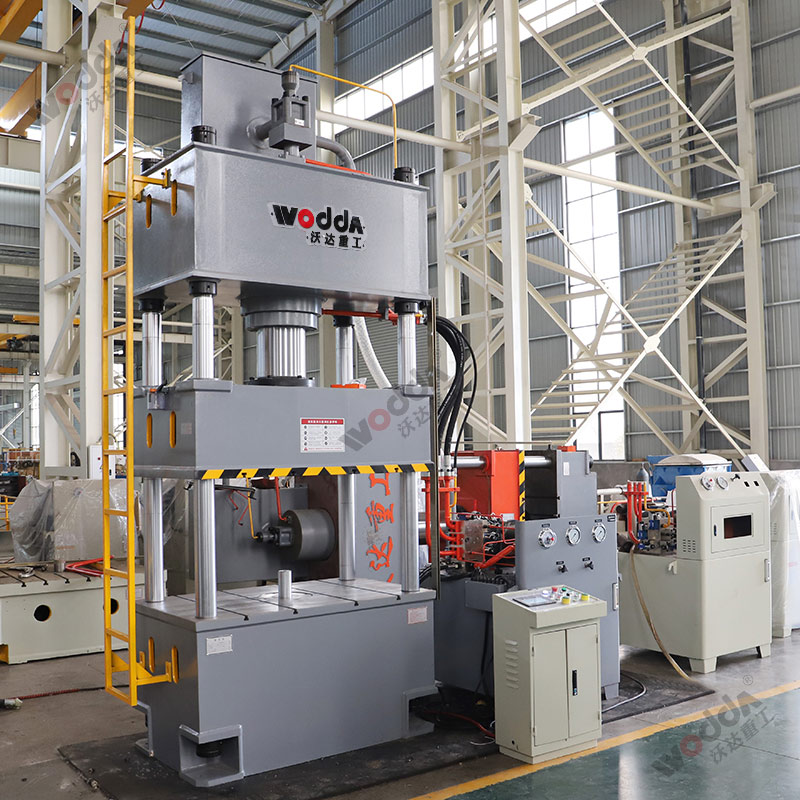 四柱液壓機如何選擇合適的液壓油？有哪些型號？