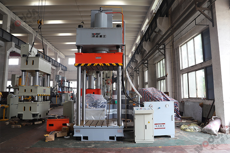 山東耐火材料液壓機廠家(耐火磚、石墨匣缽、坩堝)