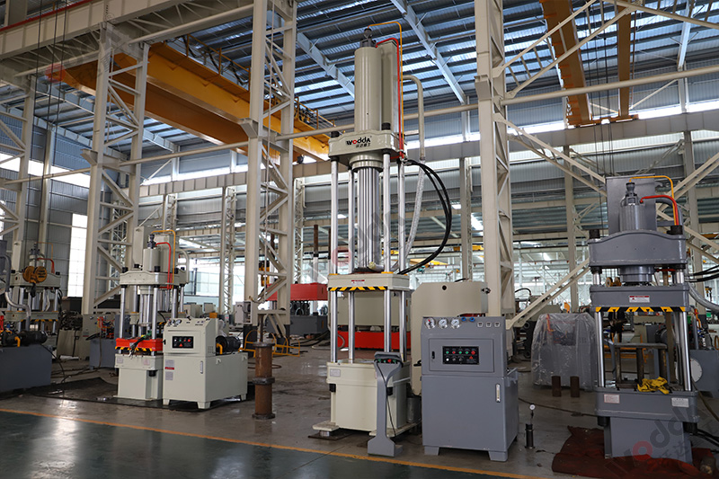 山東耐火材料液壓機廠家(耐火磚、石墨匣缽、坩堝)