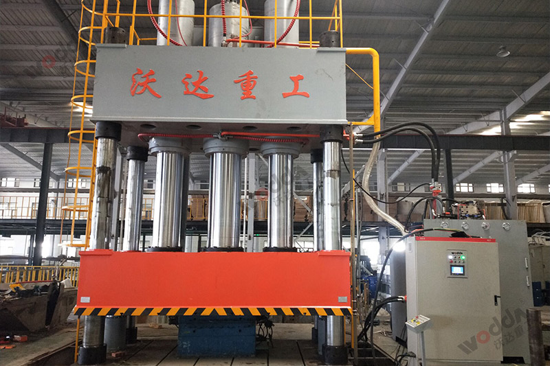 2000噸復(fù)合材料汽車(chē)配件液壓機(jī)