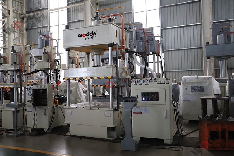 100噸下頂式四柱液壓機 100噸下頂式四柱液壓機