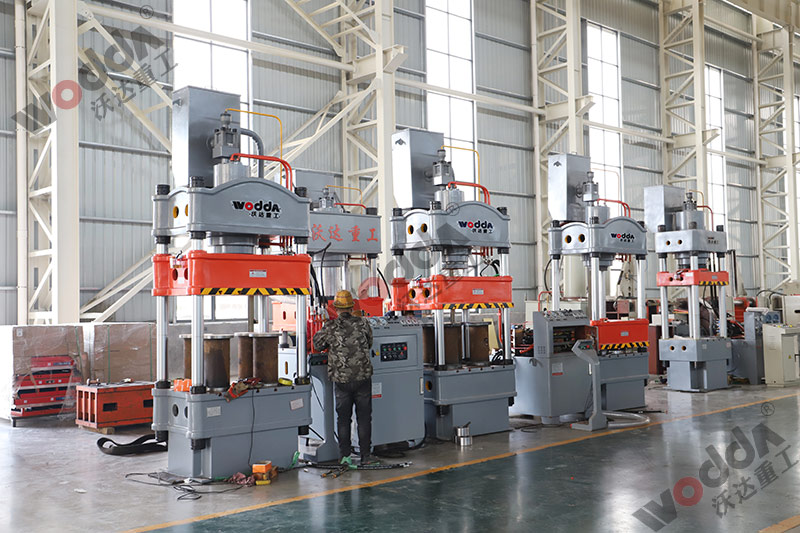 滕州液壓機哪家質(zhì)量好?液壓機廠家首選! 滕州液壓機哪家質(zhì)量好?液壓機廠家首選!