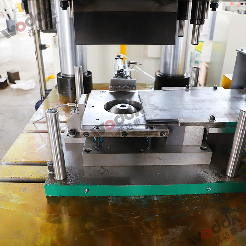 630噸錨桿托盤(pán)液壓機(jī)模具 630噸錨桿托盤(pán)液壓機(jī)模具