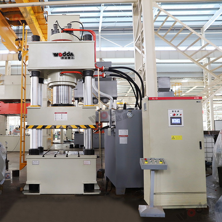 500噸四柱液壓機(jī)(伺服) 500噸四柱液壓機(jī)(伺服)