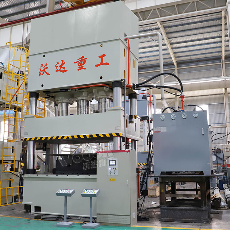 1500噸復(fù)合材料成型液壓機 1500噸復(fù)合材料成型液壓機