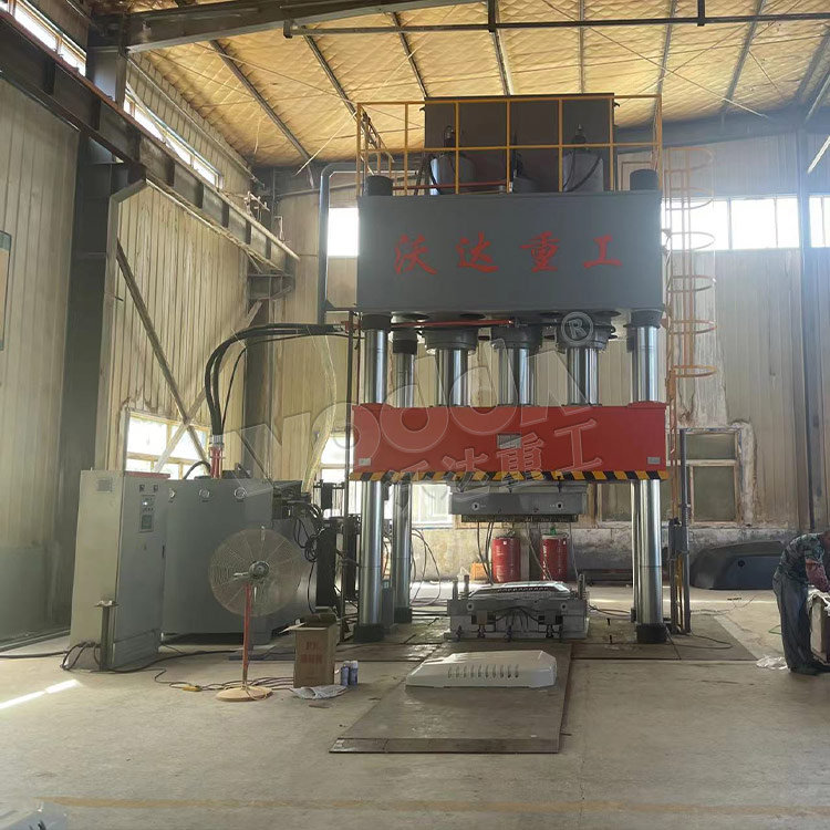 1500噸SMC汽車覆蓋件成型液壓機(jī)客戶現(xiàn)場(chǎng) 1500噸SMC汽車覆蓋件成型液壓機(jī)客戶現(xiàn)場(chǎng)