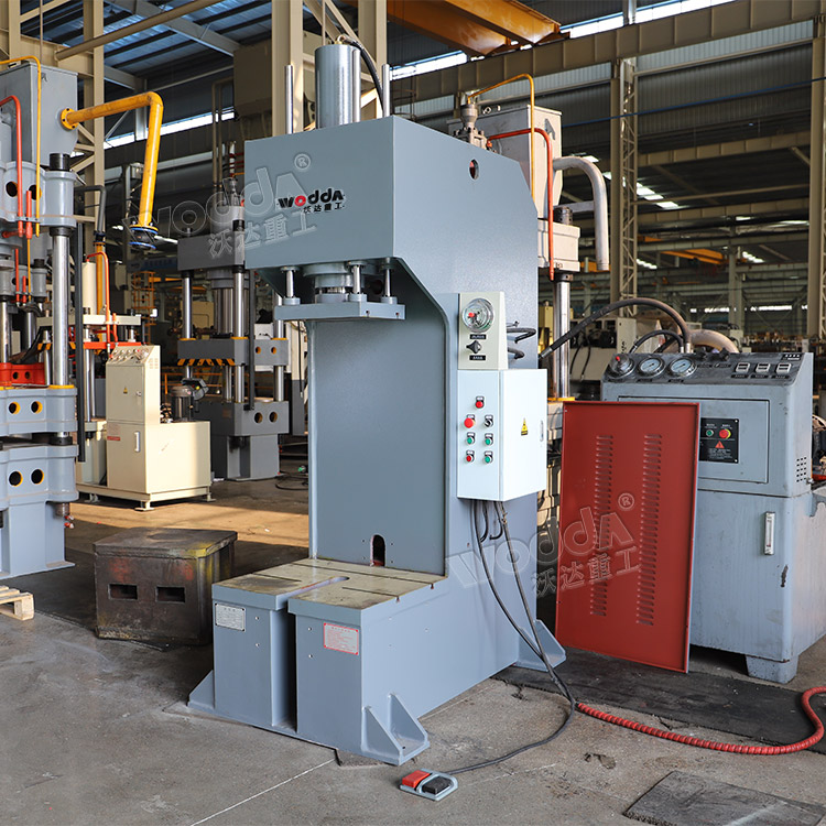 40噸單臂壓裝機(jī) 40噸單臂壓裝機(jī)