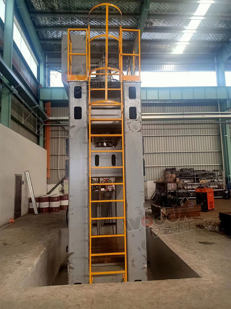 800噸框架式液壓機(jī)現(xiàn)場調(diào)試 800噸框架式液壓機(jī)現(xiàn)場調(diào)試