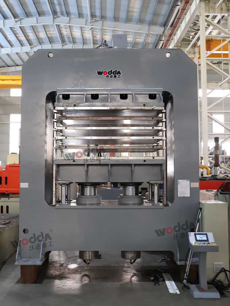 400噸龍門式環(huán)氧板多層液壓機 400噸龍門式環(huán)氧板多層液壓機