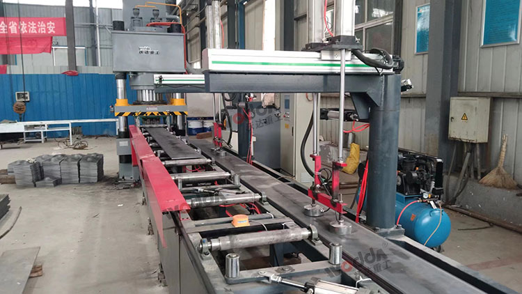 全自動錨桿托盤液壓機 全自動錨桿托盤液壓機