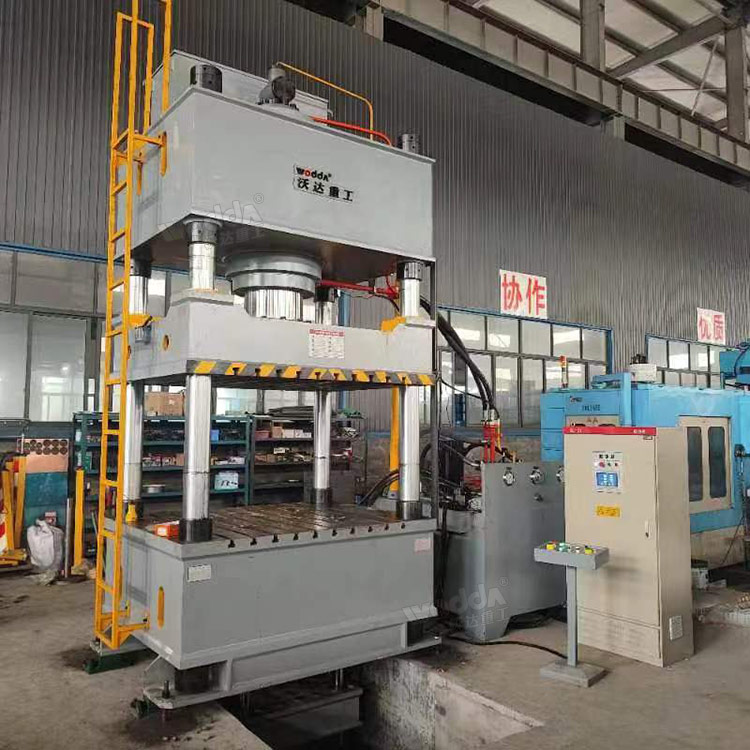 500噸伺服四柱液壓機安裝調試