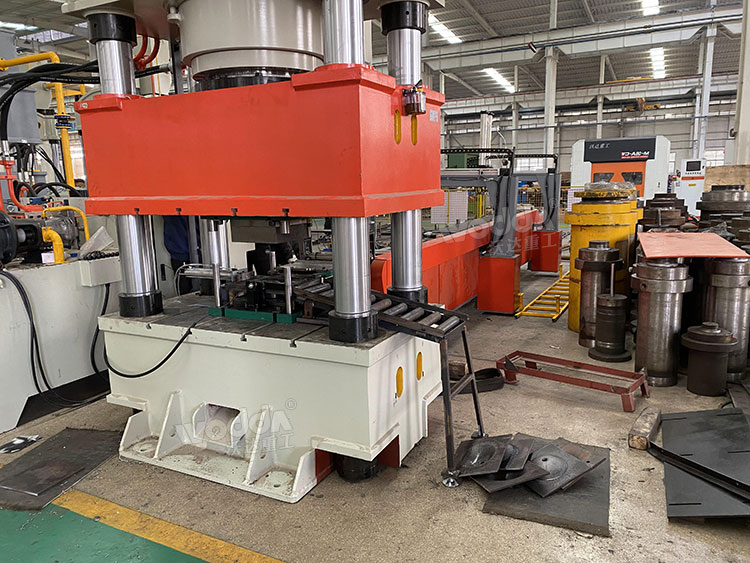 630噸三梁四柱液壓機(jī)沖壓錨桿托盤 630噸三梁四柱液壓機(jī)沖壓錨桿托盤