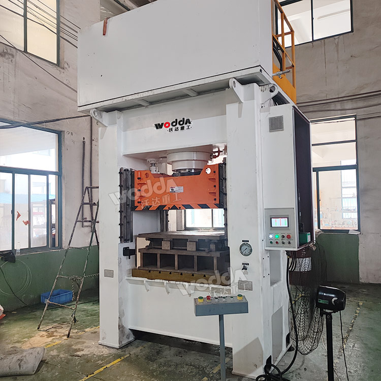 315噸框架式液壓機 315噸框架式液壓機