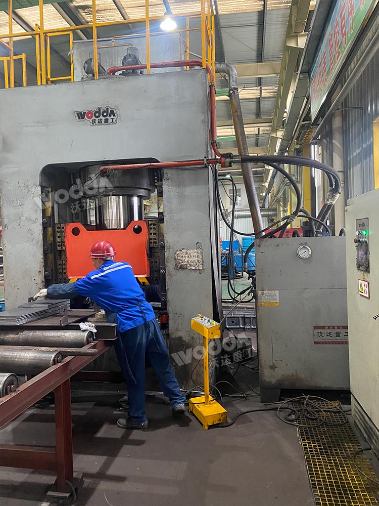 800噸錨桿托盤(pán)液壓機(jī)