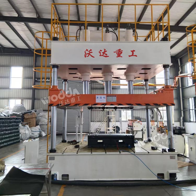 大臺(tái)面315噸三梁四柱液壓機(jī) 大臺(tái)面315噸三梁四柱液壓機(jī)