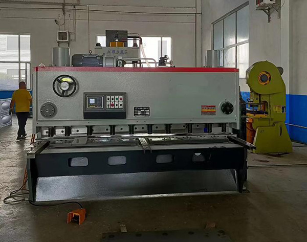 剪板機(jī) 剪板機(jī)