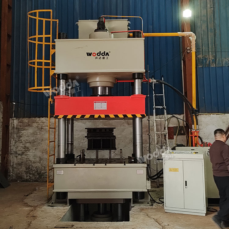 500噸四柱液壓機(jī)（液壓墊）