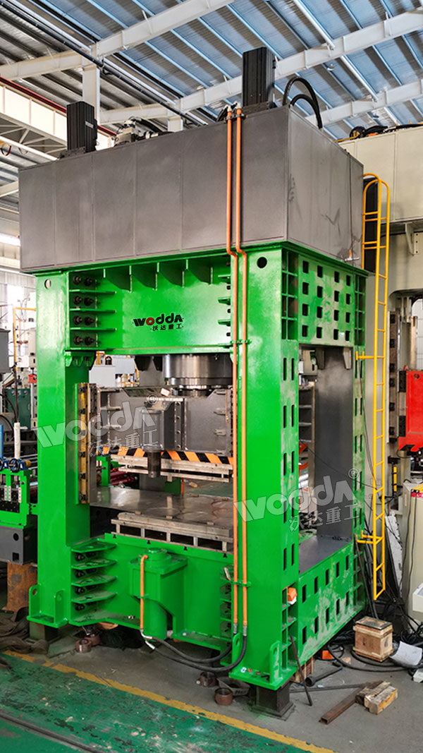 1000噸框架式液壓機(jī)