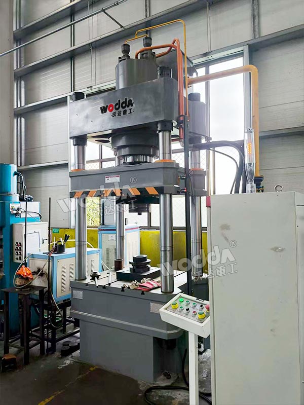 315噸四柱液壓機(jī)