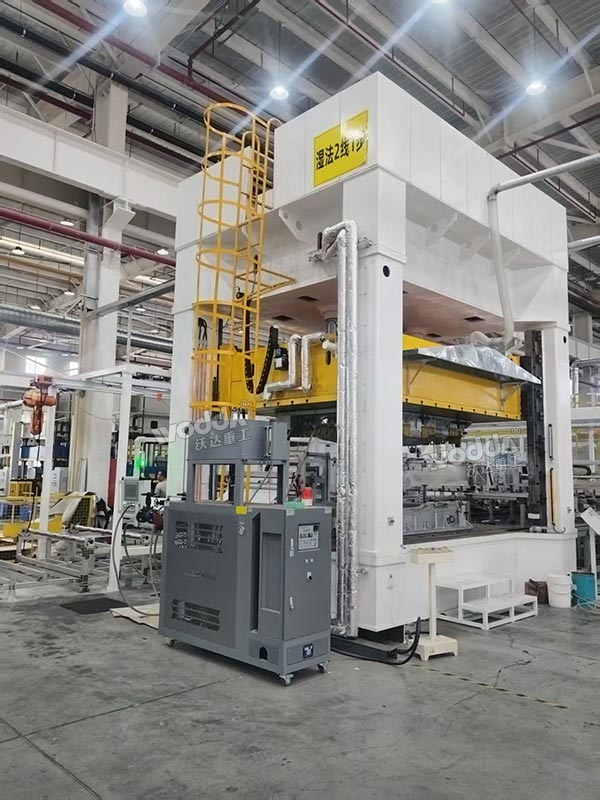 400噸框架式液壓機(jī)