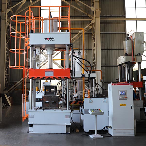 200噸四柱液壓機