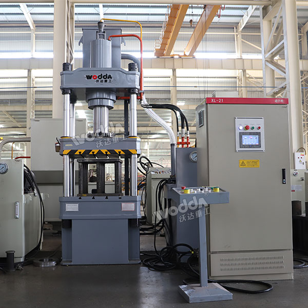 100噸伺服四柱液壓機 100噸伺服四柱液壓機