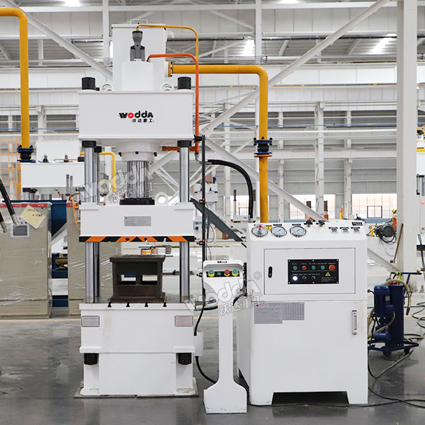 100噸四柱液壓機(jī)