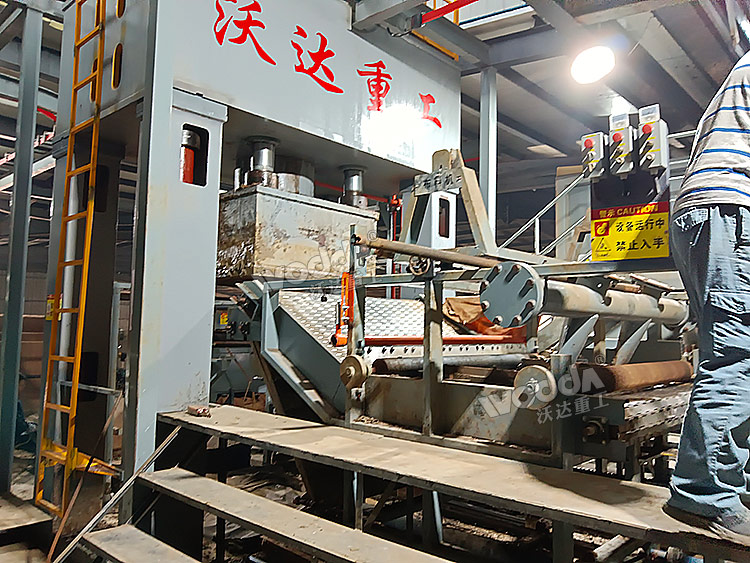 高壓污泥壓榨機(jī) 高壓污泥壓榨機(jī)