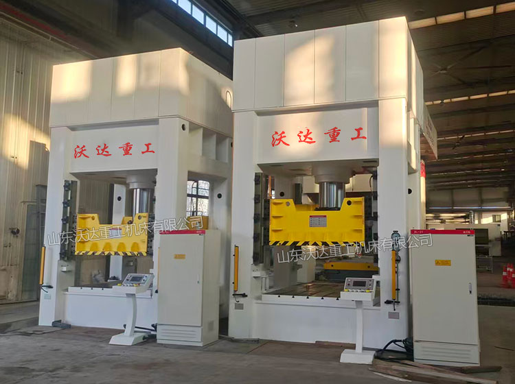 500噸汽車配件成型液壓機安裝完成