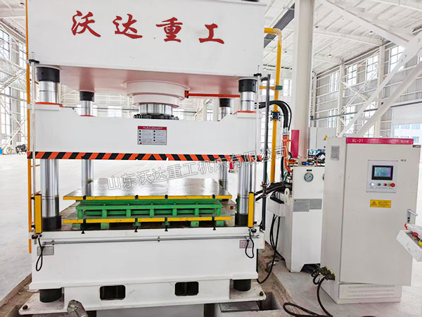 400噸金屬成型液壓機(jī)調(diào)試完成