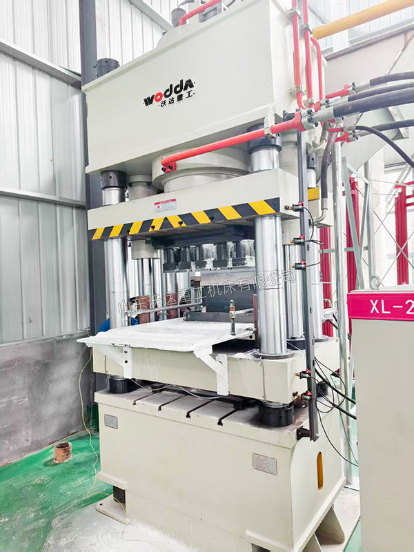 500噸四柱液壓機