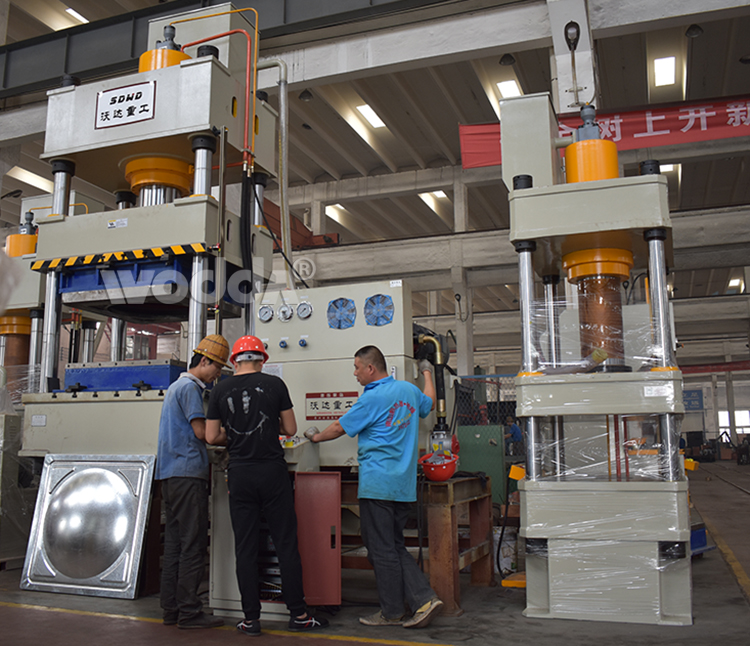 不銹鋼水箱拉伸機(jī)價(jià)格 不銹鋼水箱拉伸機(jī)價(jià)格