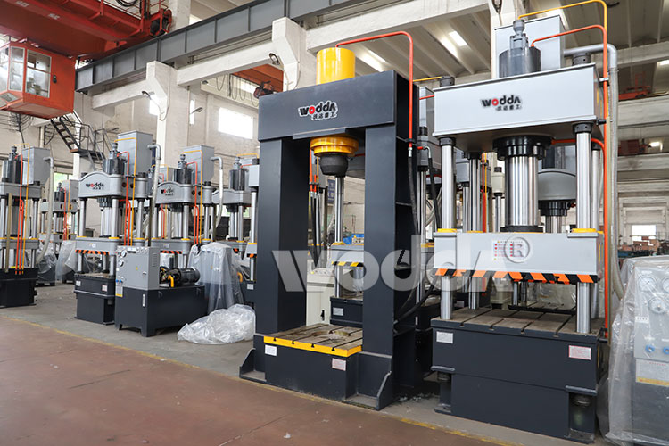 300噸龍門油壓機(jī) 300噸龍門油壓機(jī)