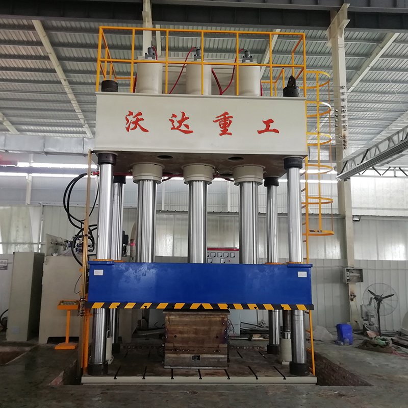 四柱液壓機(jī) 四柱液壓機(jī)